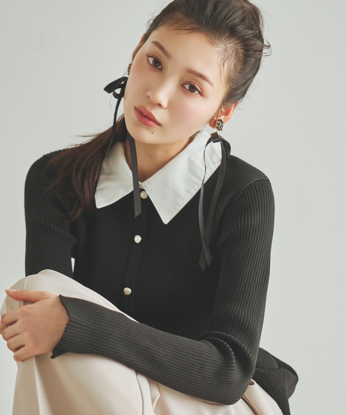 【先行予約受付中】シャツ襟付きペプラムニットプルオーバー