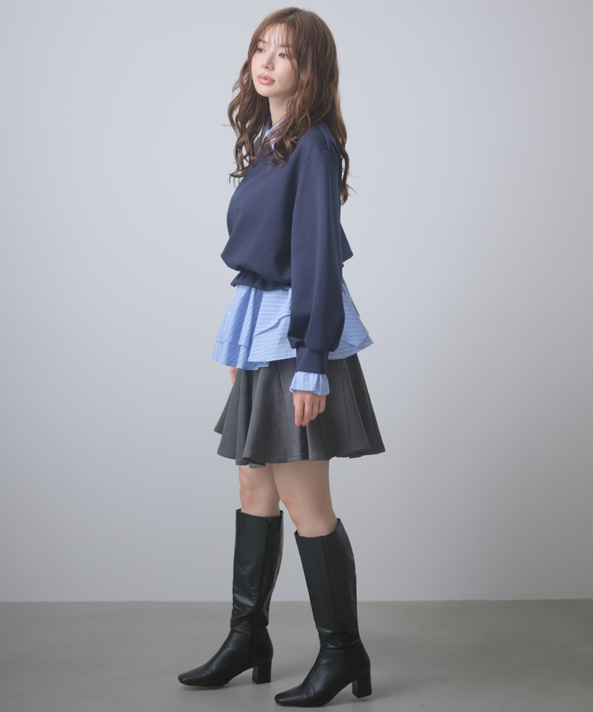 【先行予約受付中】ベルト付きフレアミニスカート
