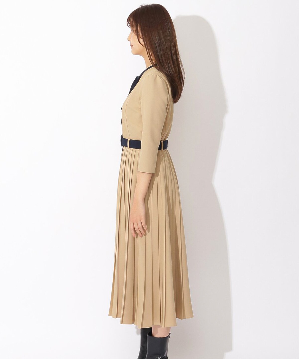 スカラッププリーツワンピース S ベージュ Redyazel 公式オンラインショップ バーンデストローズ