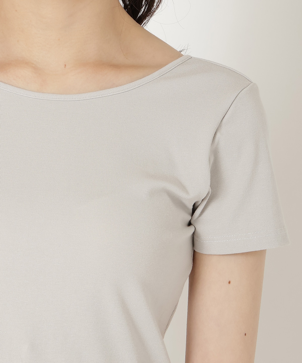 カップ付きTシャツ