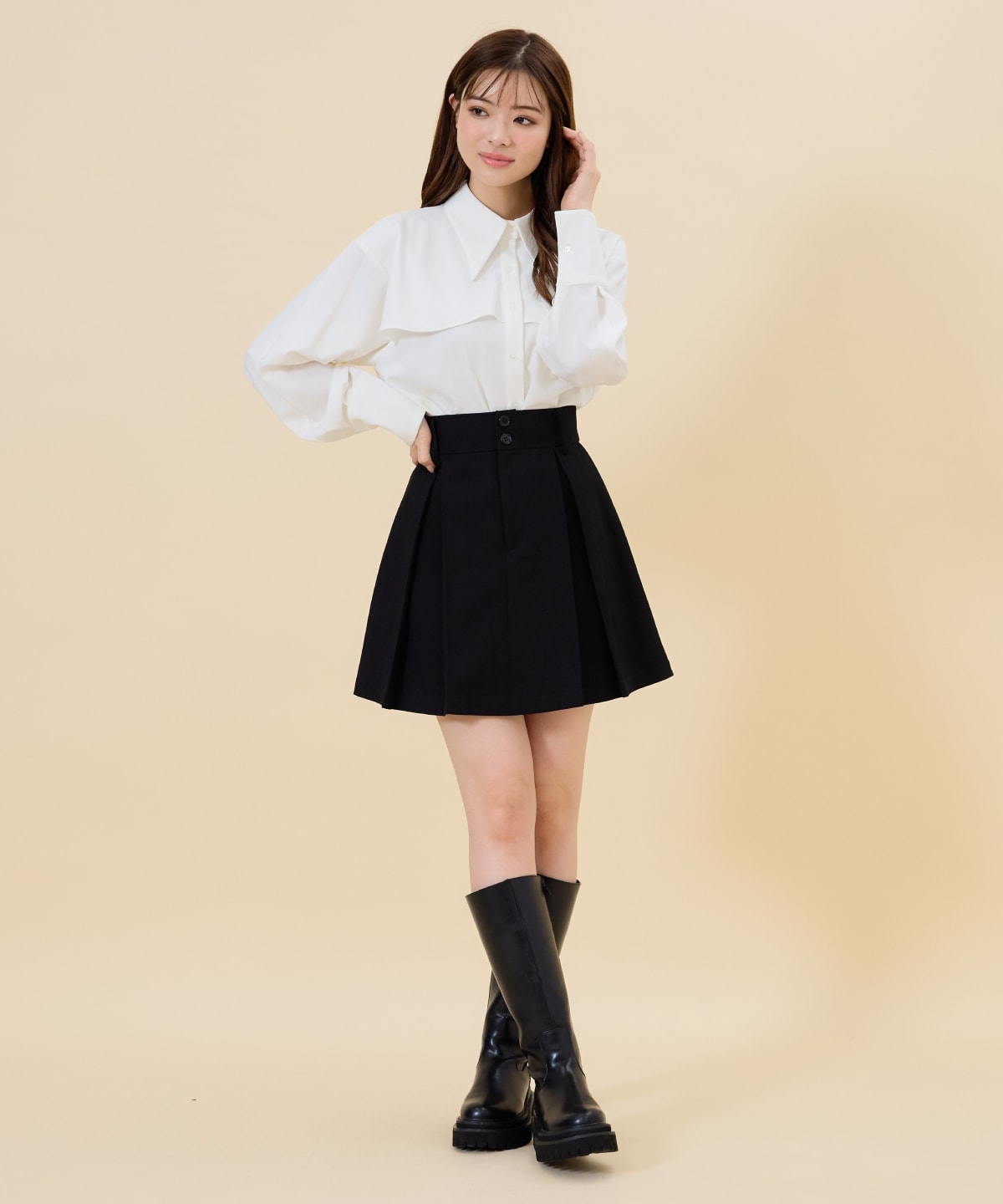 タックプリーツミニスカート