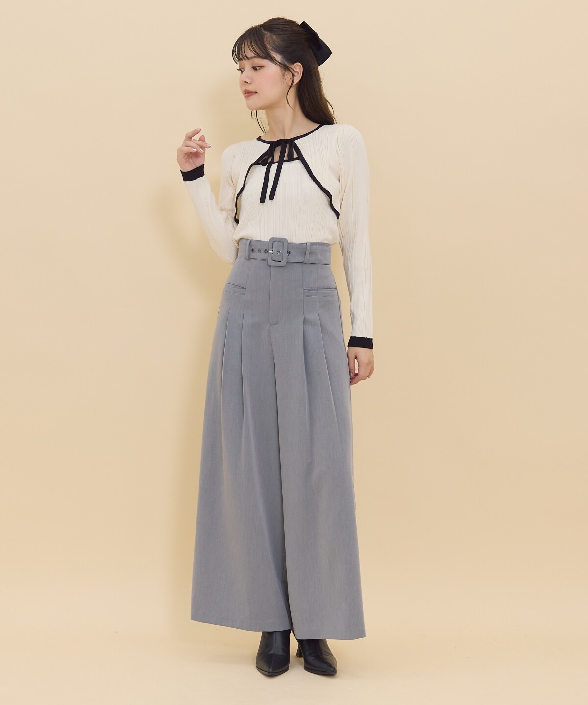 タックワイドパンツ