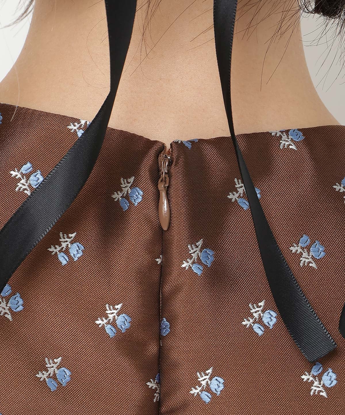 ジャガードフラワーミニワンピース