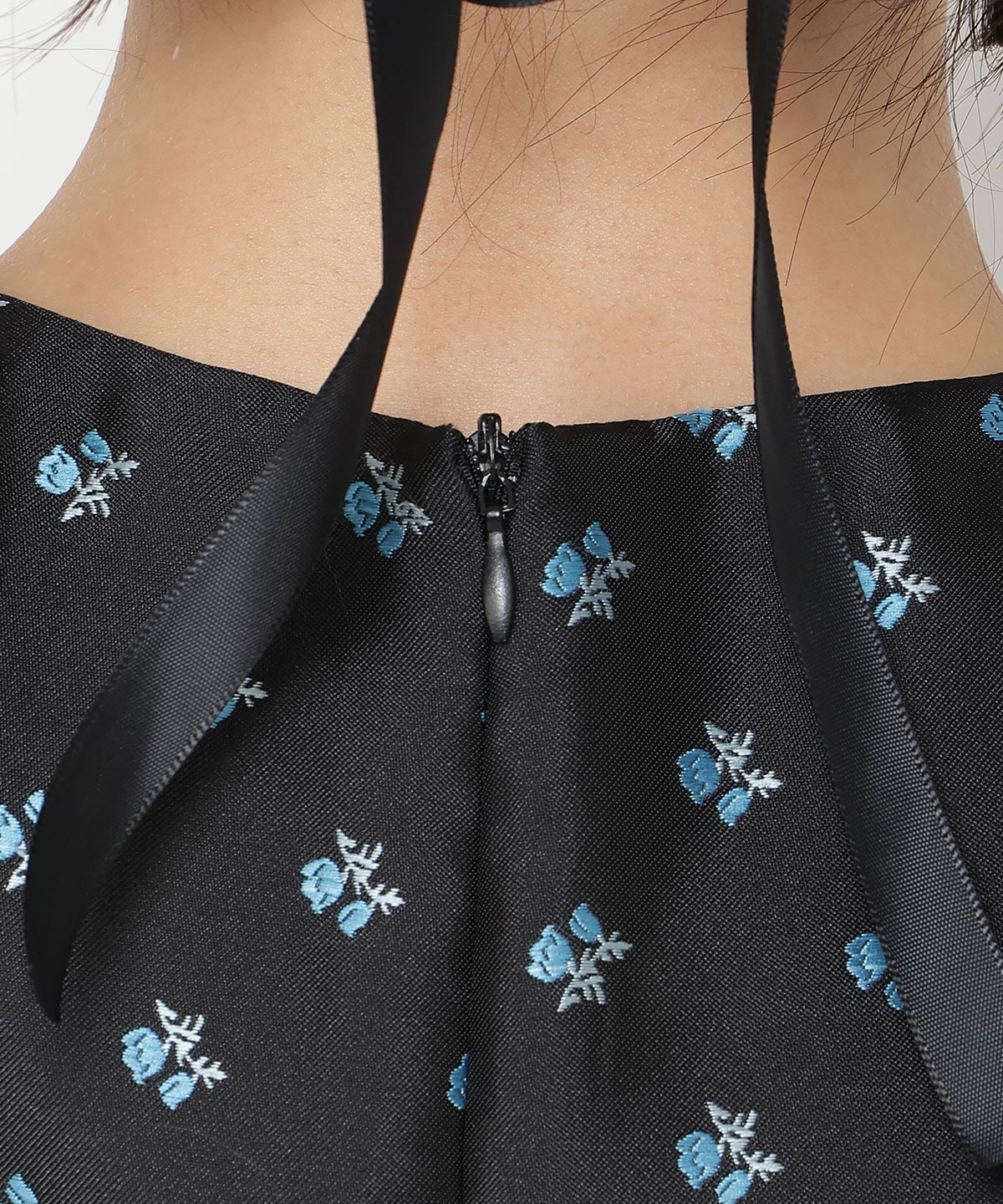 ジャガードフラワーミニワンピース