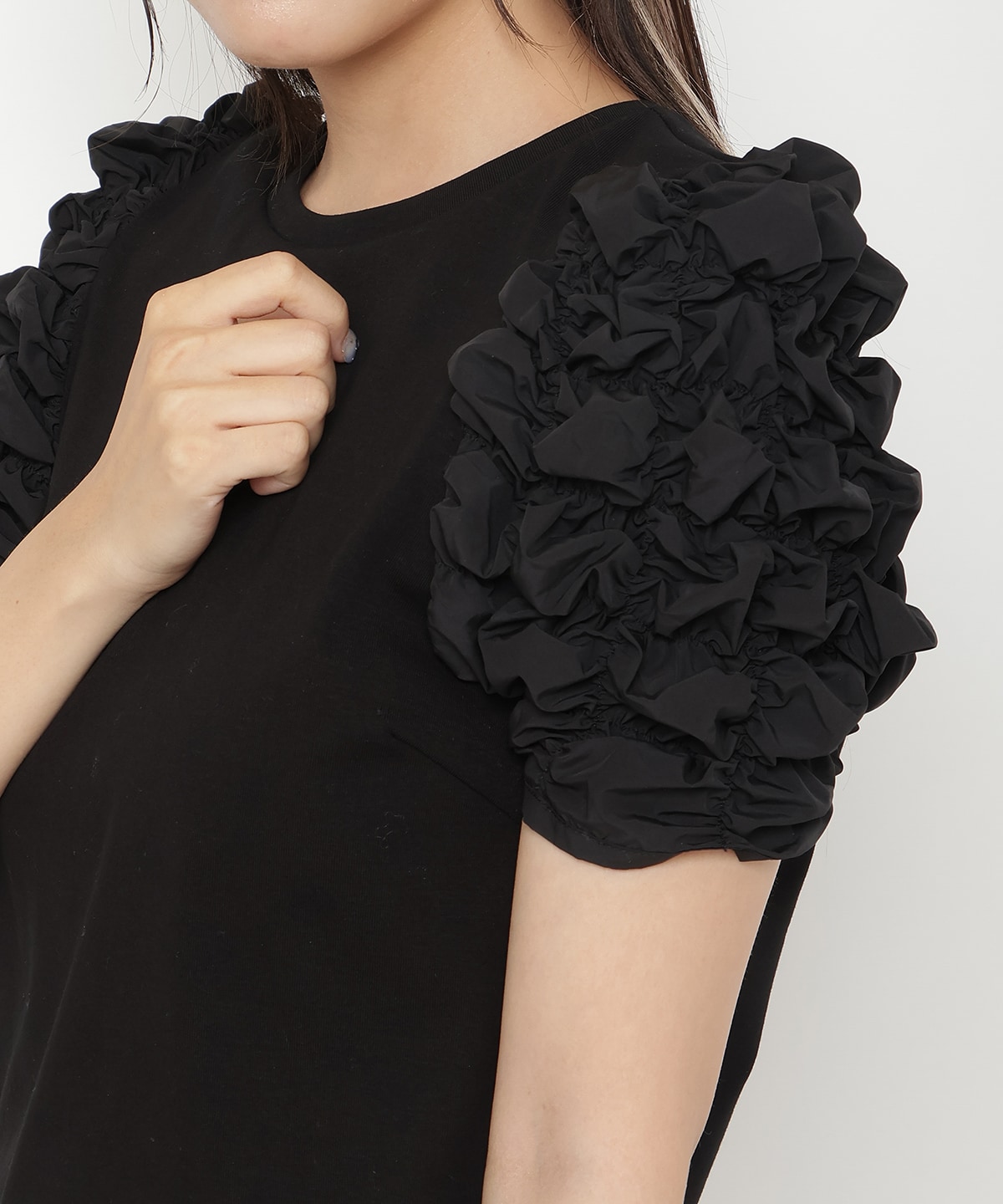 ボリュームデザインスリーブトップス