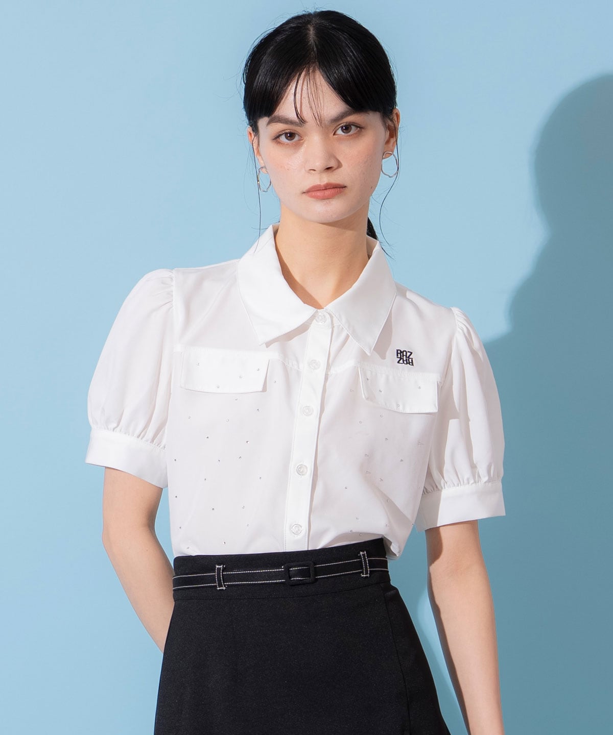 ビジューロゴシャツブラウス