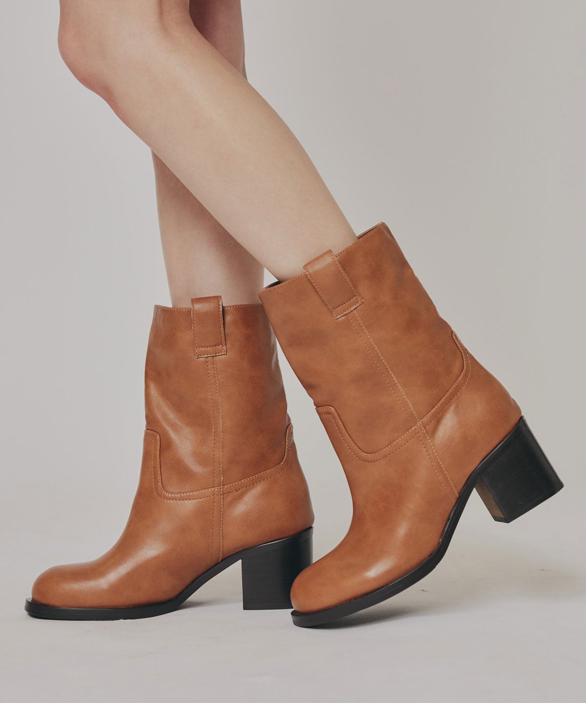 ウエスタンライクショートブーツ