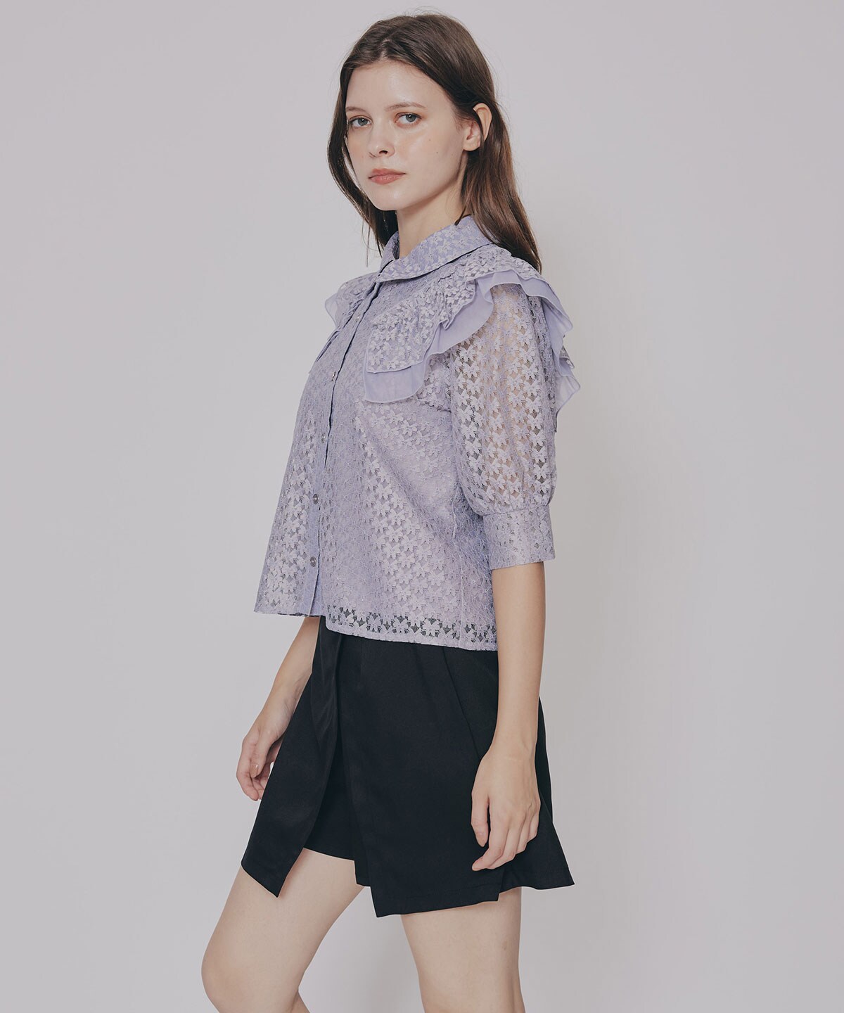 ラメレースフリルハーフスリーブブラウス