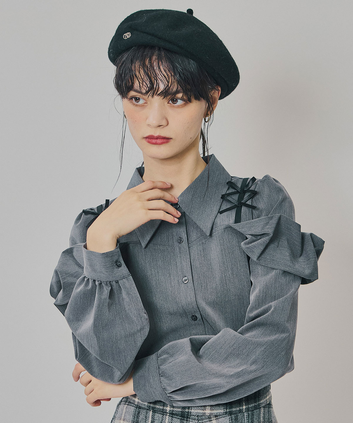 リボンフリルショルダーブラウス