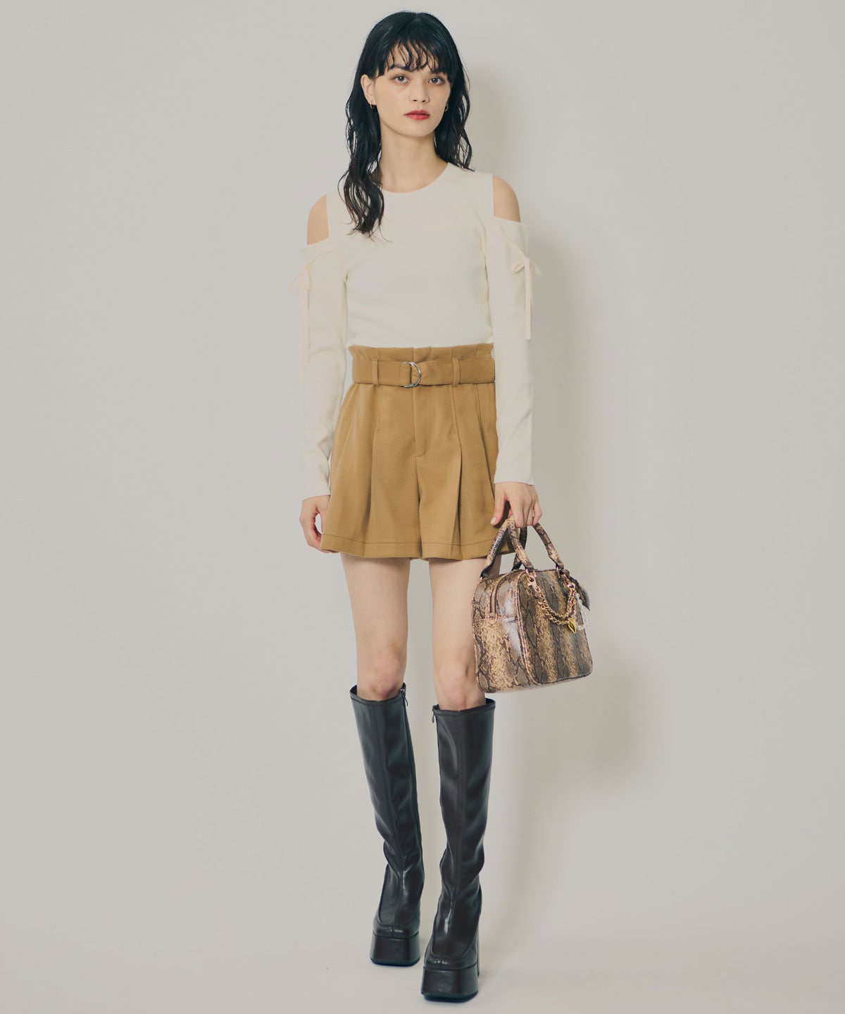 ウールライクタックショートパンツ