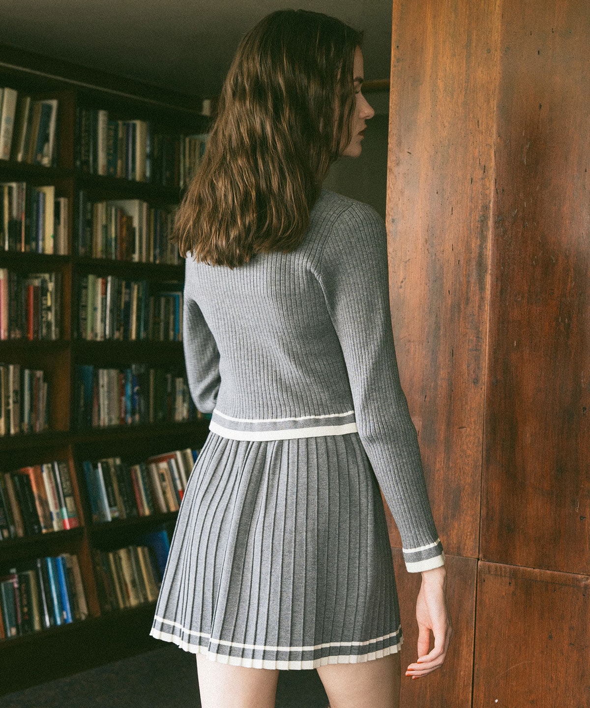 ラインスキームニットカーディガン×スカートセットアップ