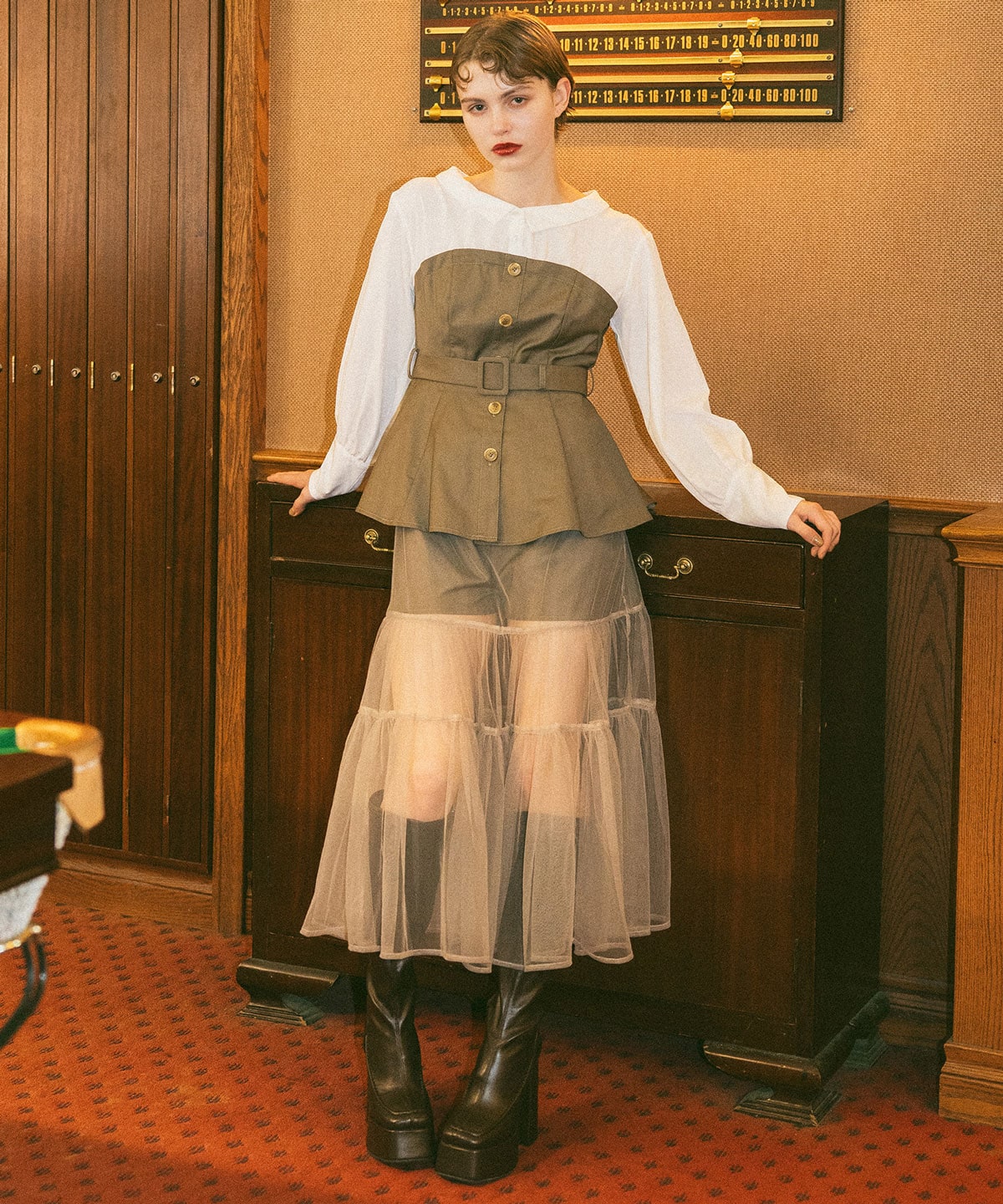 シャツドッキングチュールワンピース&ショートパンツセットアップ