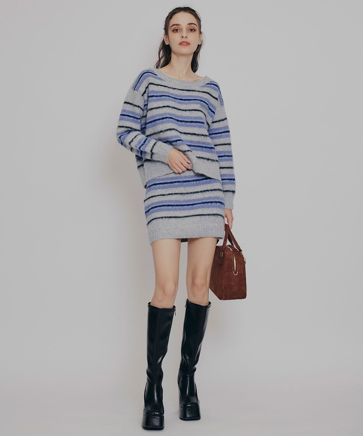 フラッフィニットボーダープルオーバー×タイトミニスカートセットアップ
