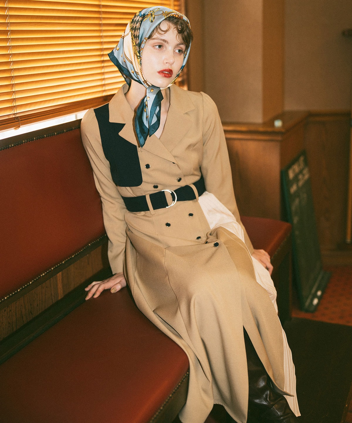 バイカラープリーツトレンチワンピース