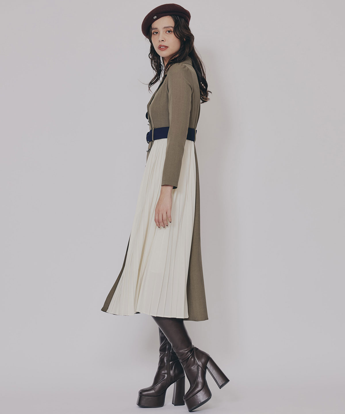 バイカラープリーツトレンチワンピース