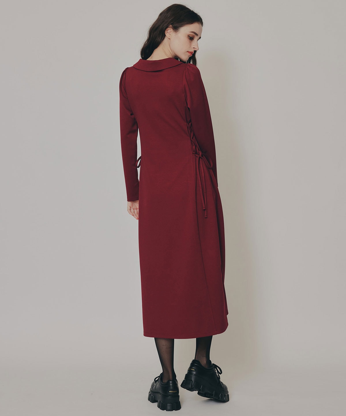 エンブレムサイドレースアップロングスリーブワンピース