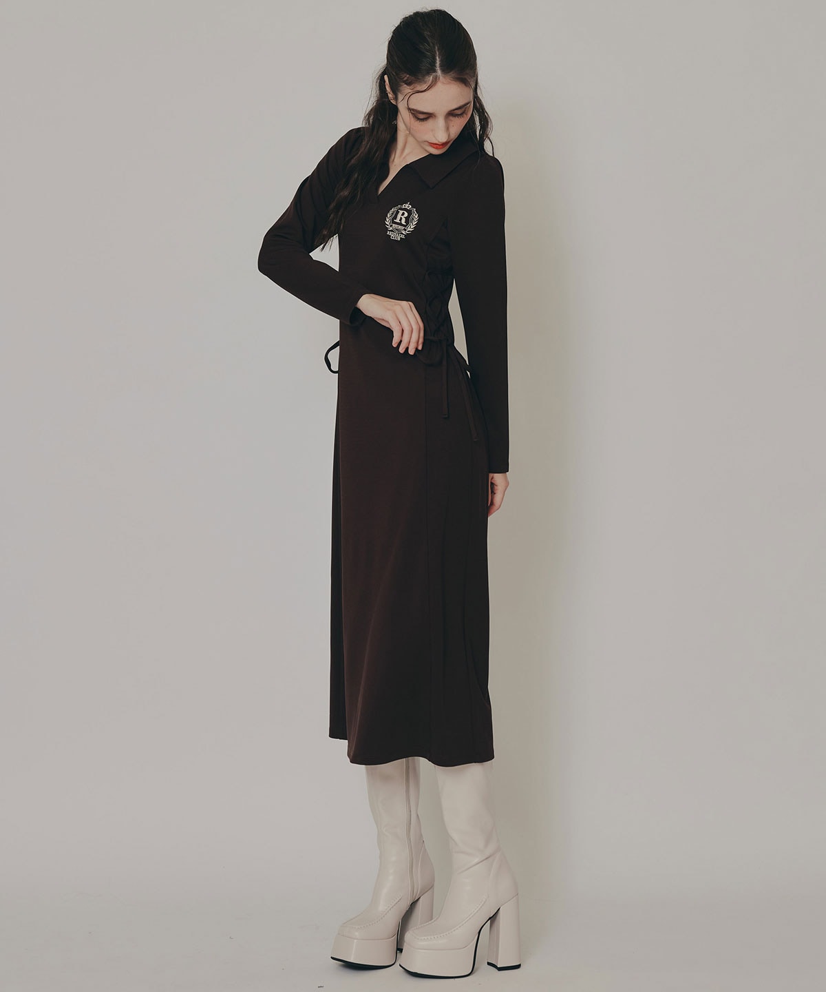 エンブレムサイドレースアップロングスリーブワンピース