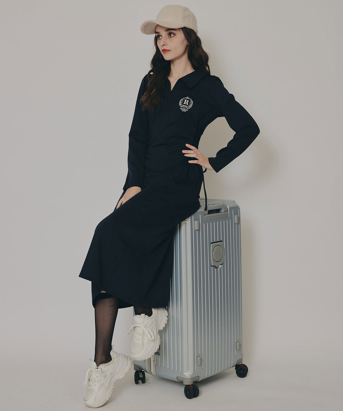 エンブレムサイドレースアップロングスリーブワンピース