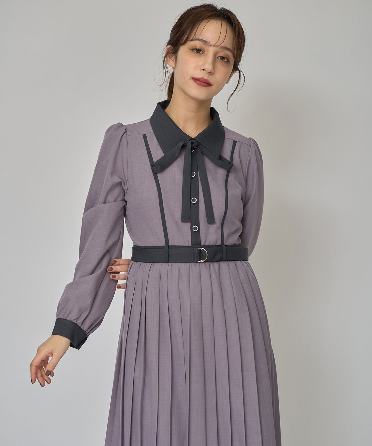 クラシカルバイカラーラインリボンタイプリーツロングワンピース