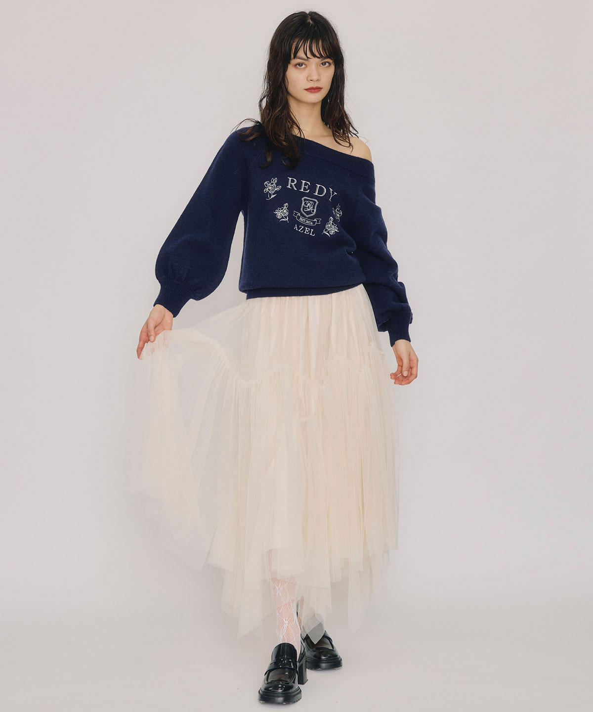 ビジューロゴエンブロイダリーニットプルオーバー