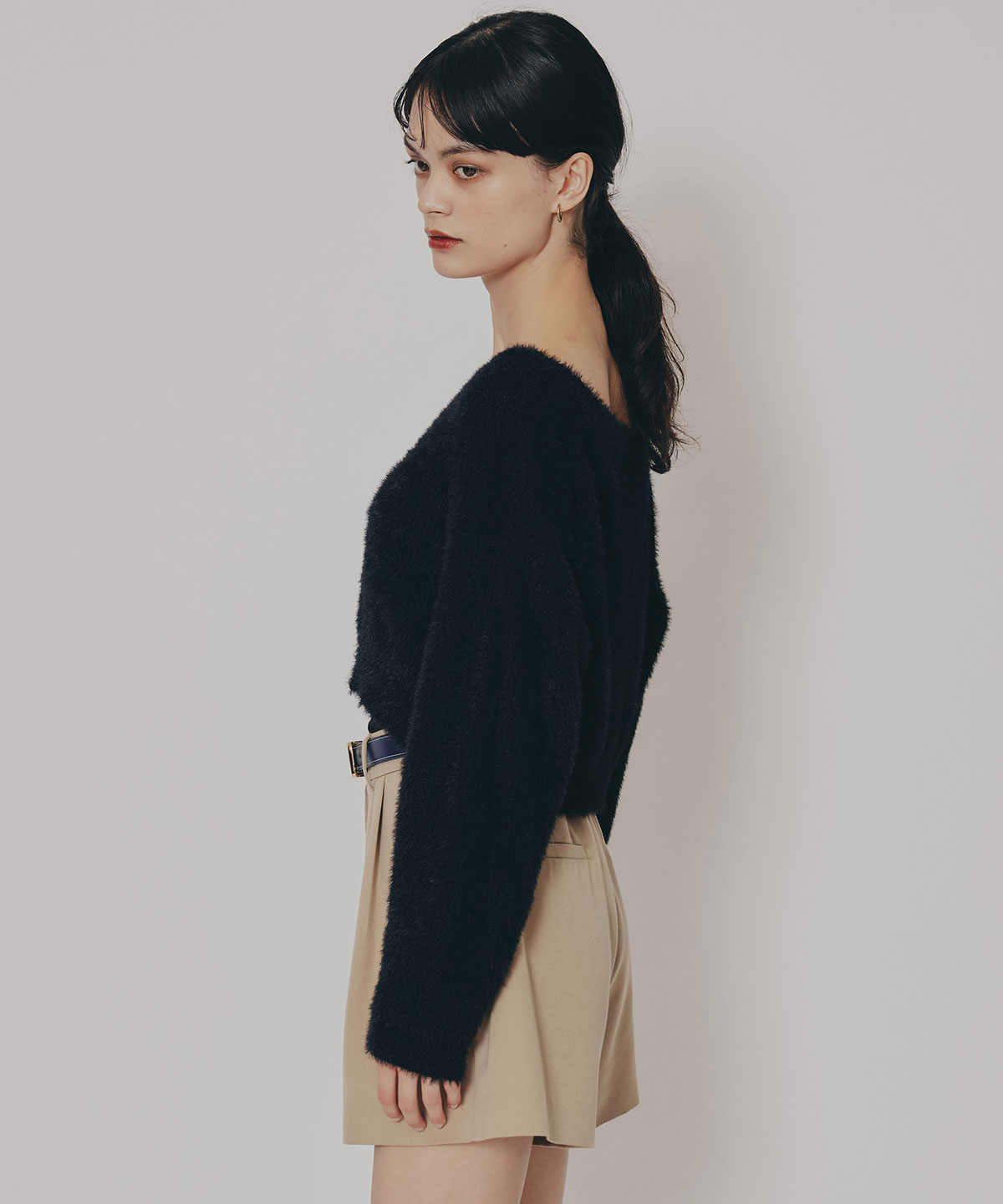 フェザーヤーンビジューボタンカーディガン