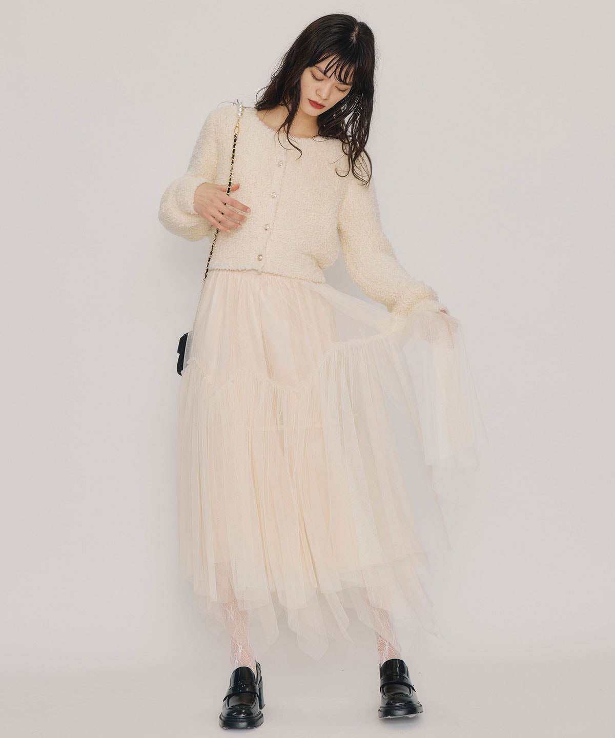 フラッフィブークレシャギーニットカーディガン