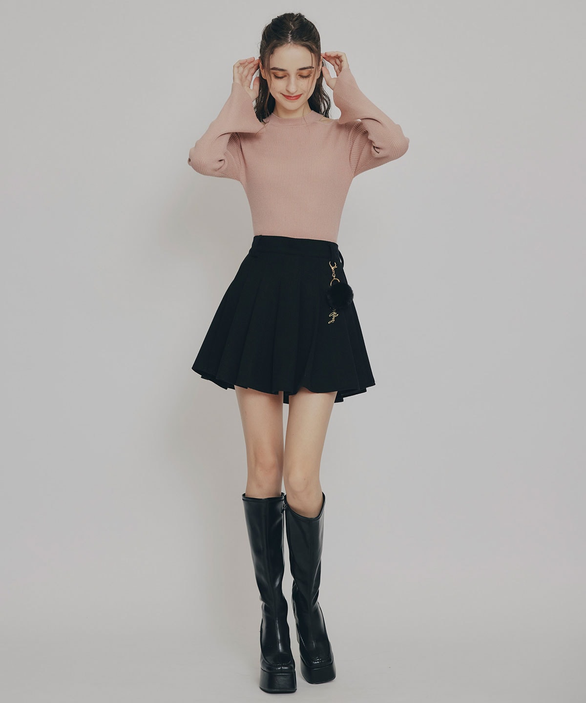 カットアウトリブニットトップス