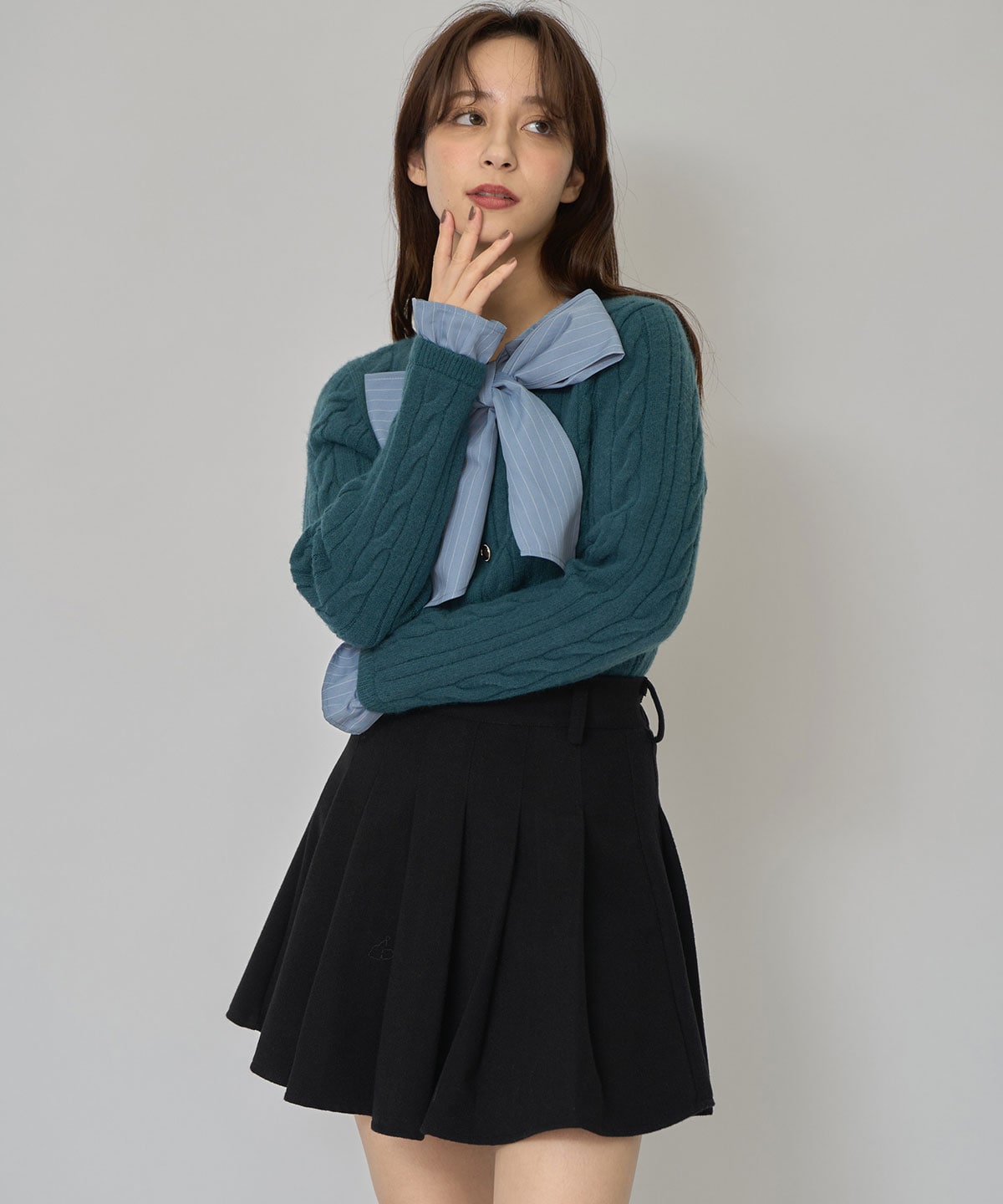 ボウタイケーブルニットプルオーバー