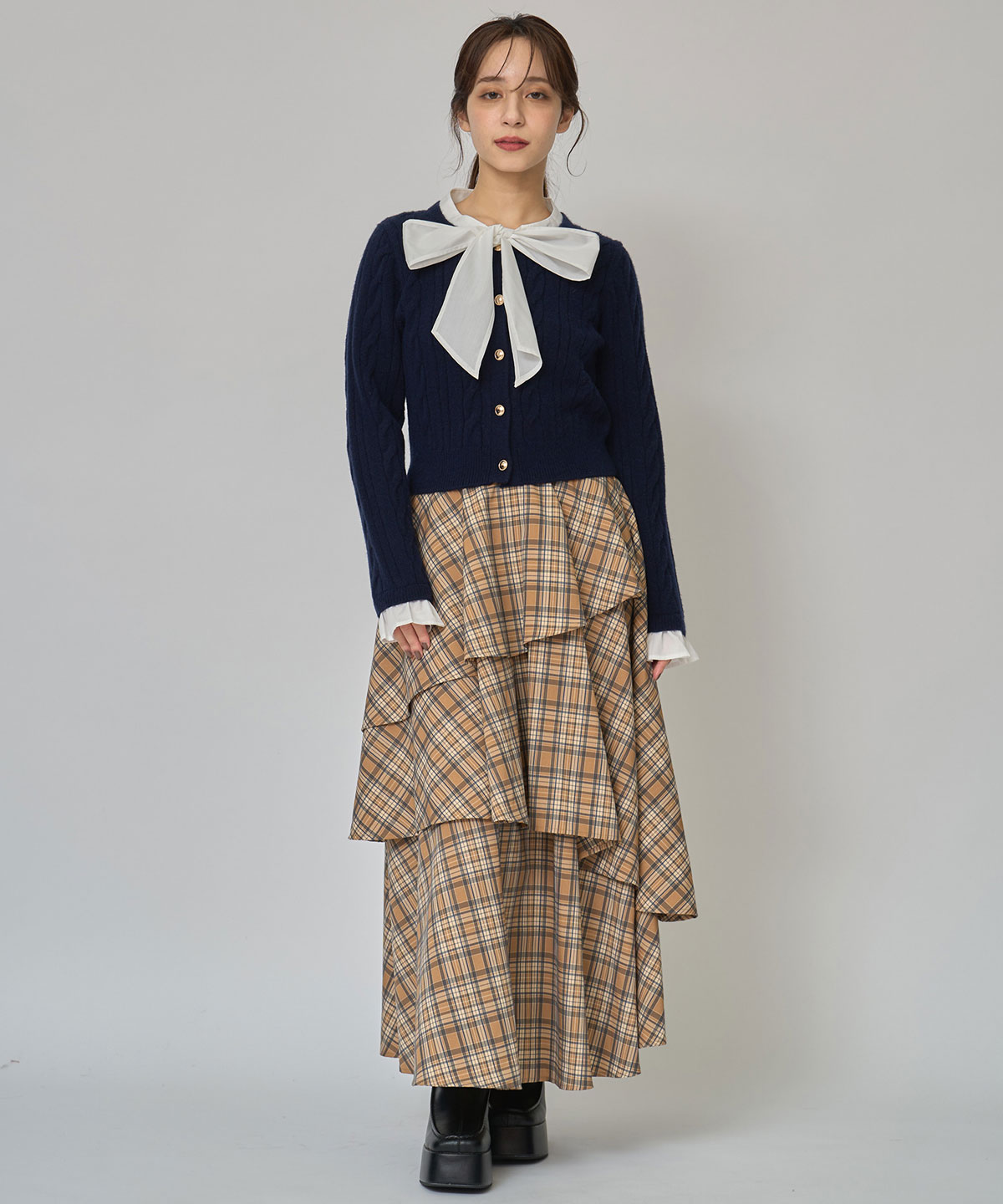 ボウタイケーブルニットプルオーバー