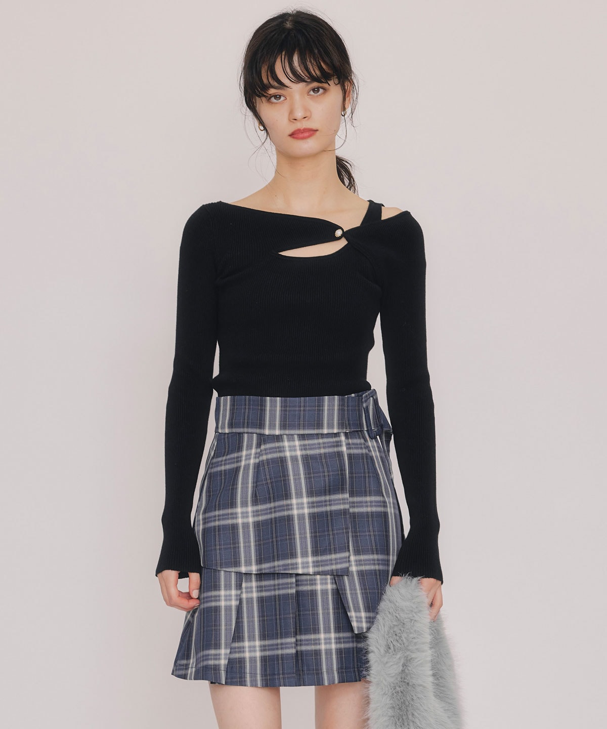 アシンメトリーレイヤードライクニットプルオーバー