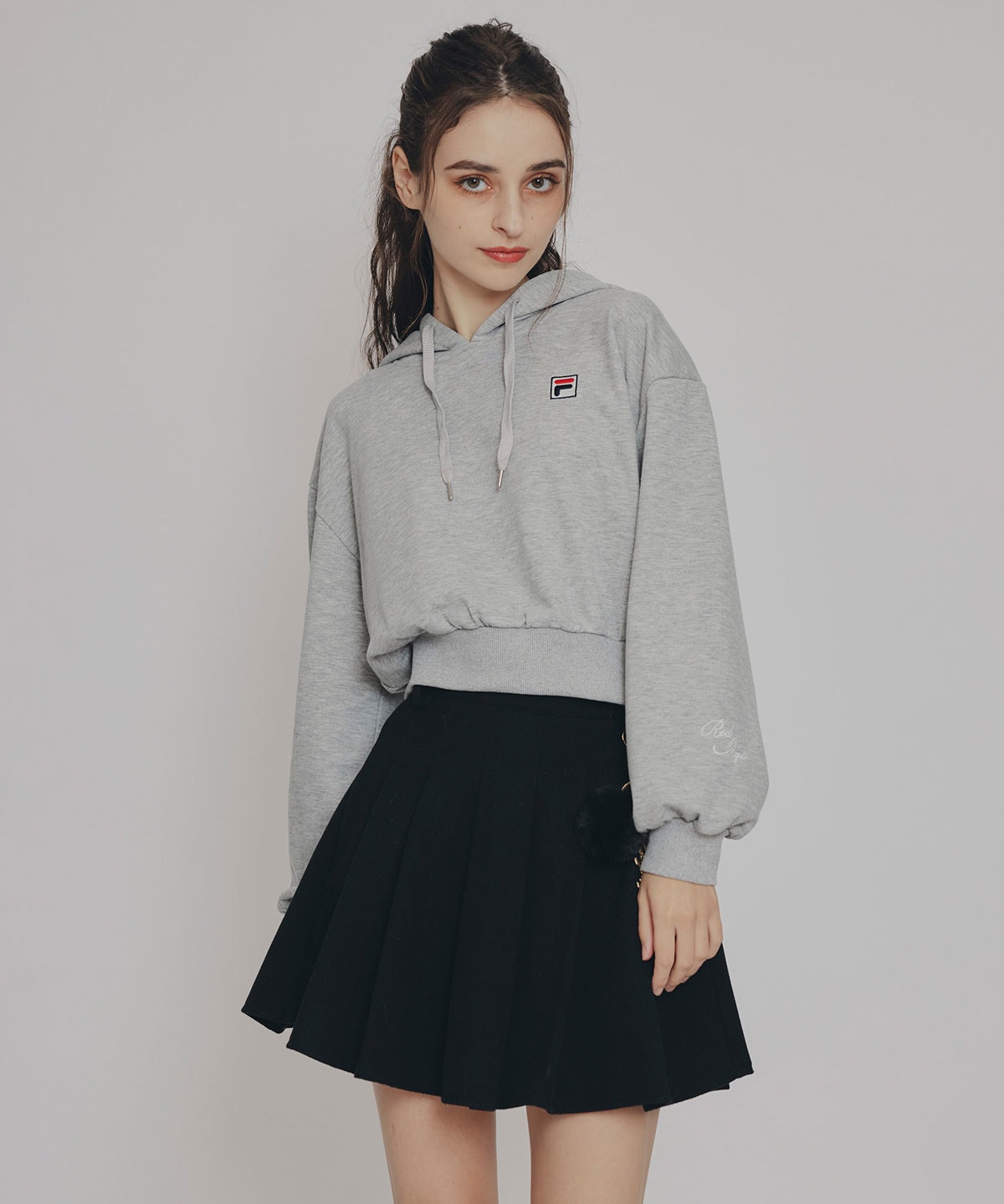 ［FILA×REDYAZEL］サガラロゴコンパクトフーディ