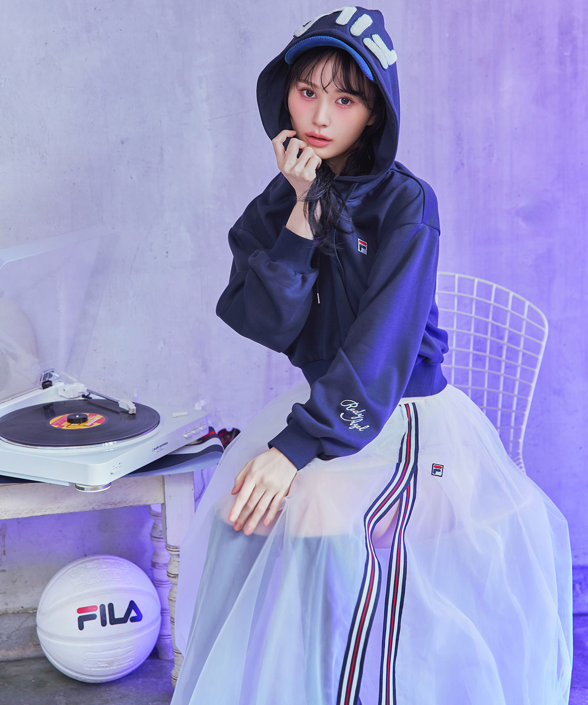 ［FILA×REDYAZEL］サガラロゴコンパクトフーディ