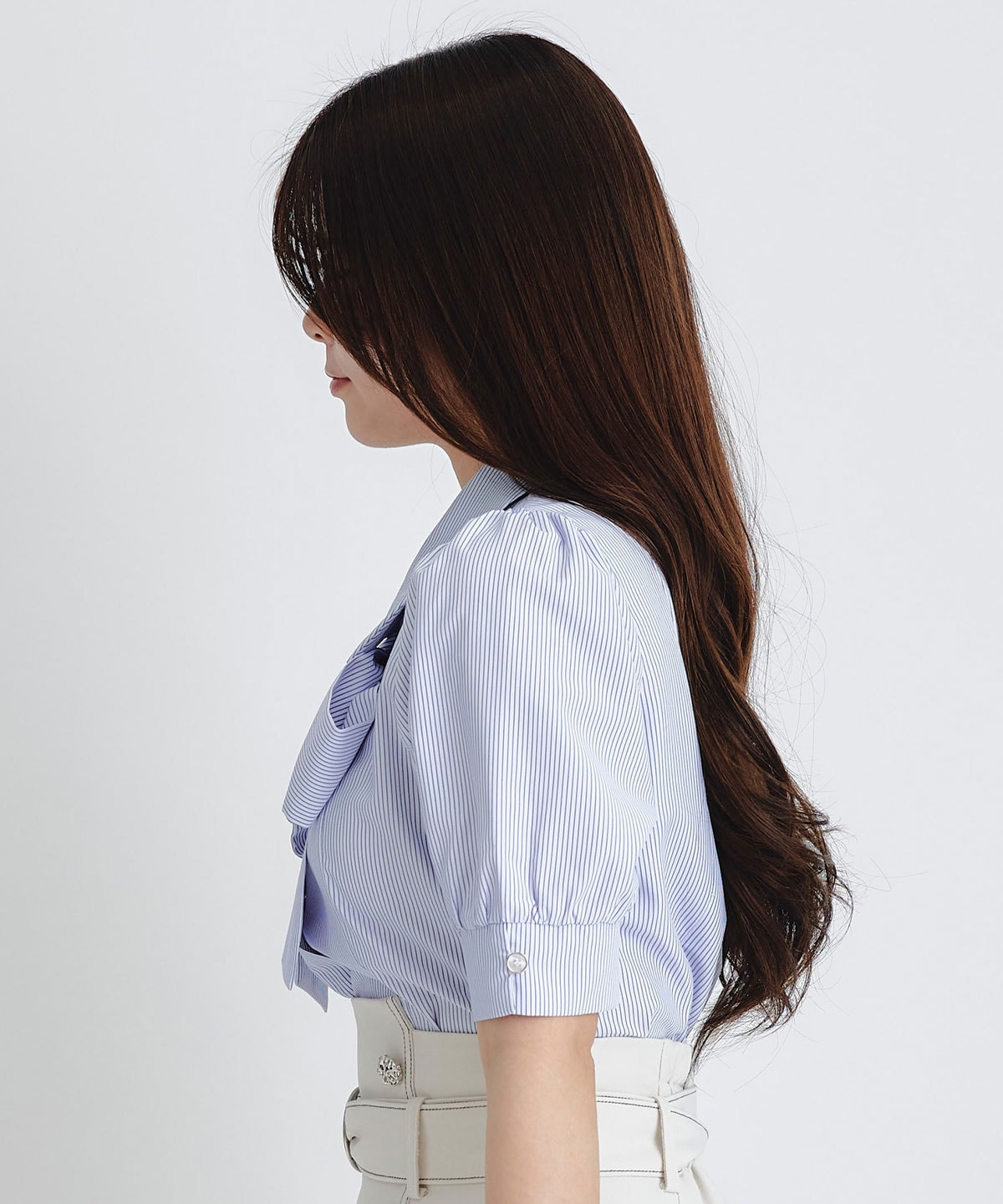 ロゴリボンパフスリーブブラウス