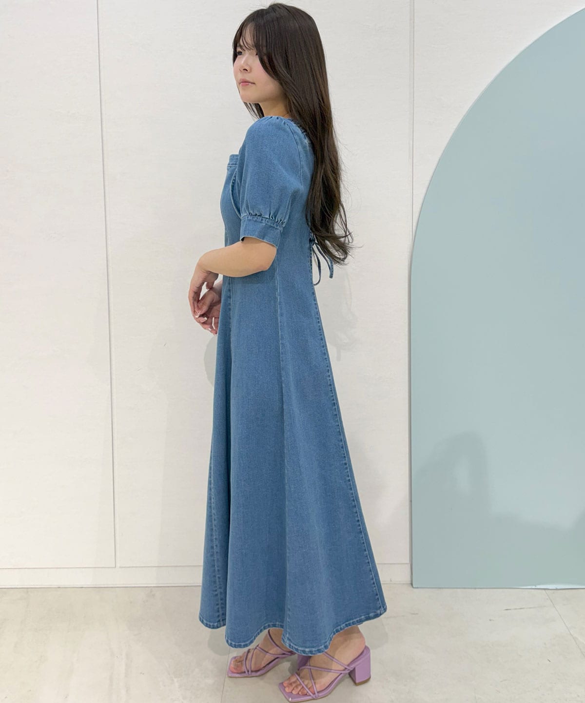 デコルテベルトデニムフレアロングワンピース
