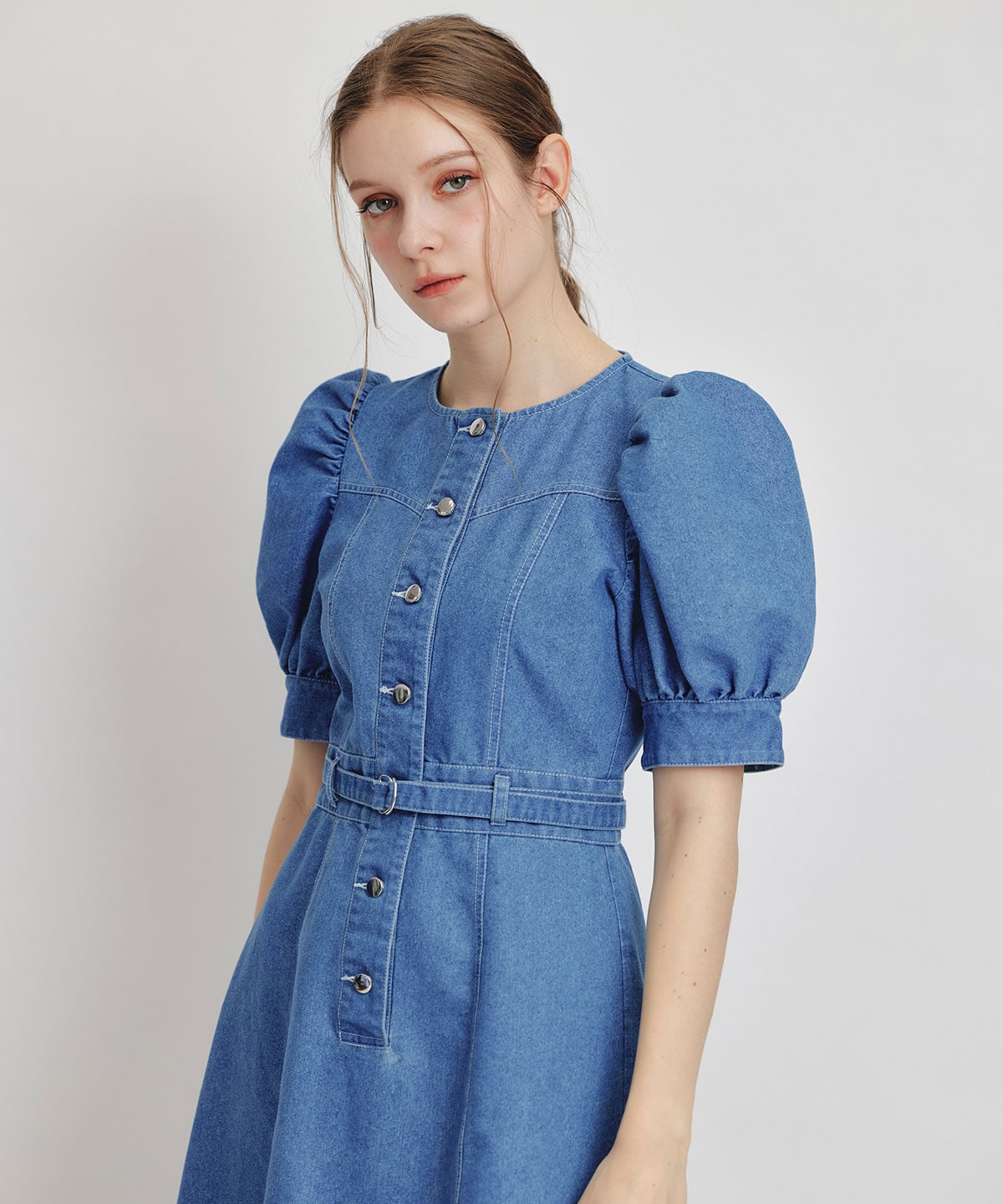 ノーカラーデニムパフフレアロングワンピース