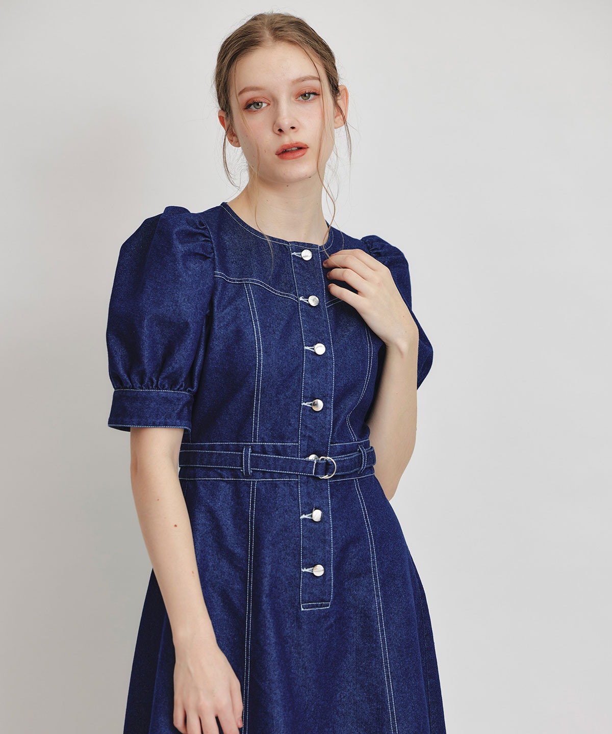 ノーカラーデニムパフフレアロングワンピース