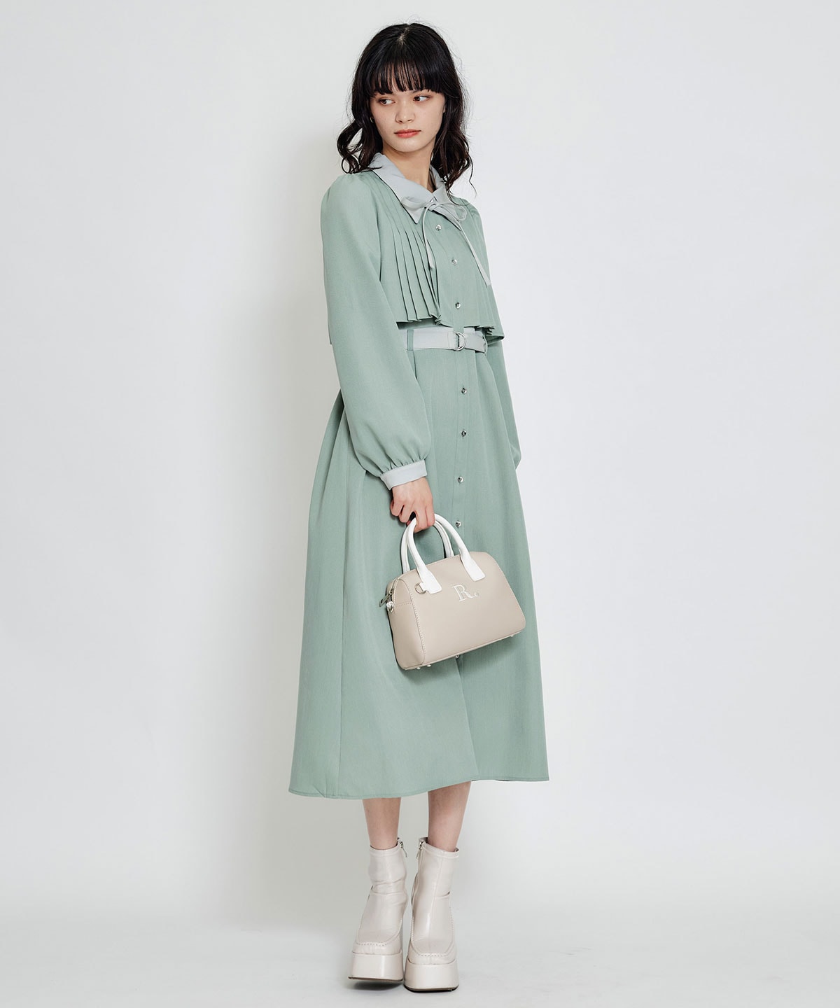 フロントプリーツリボンタイフレアロングワンピース