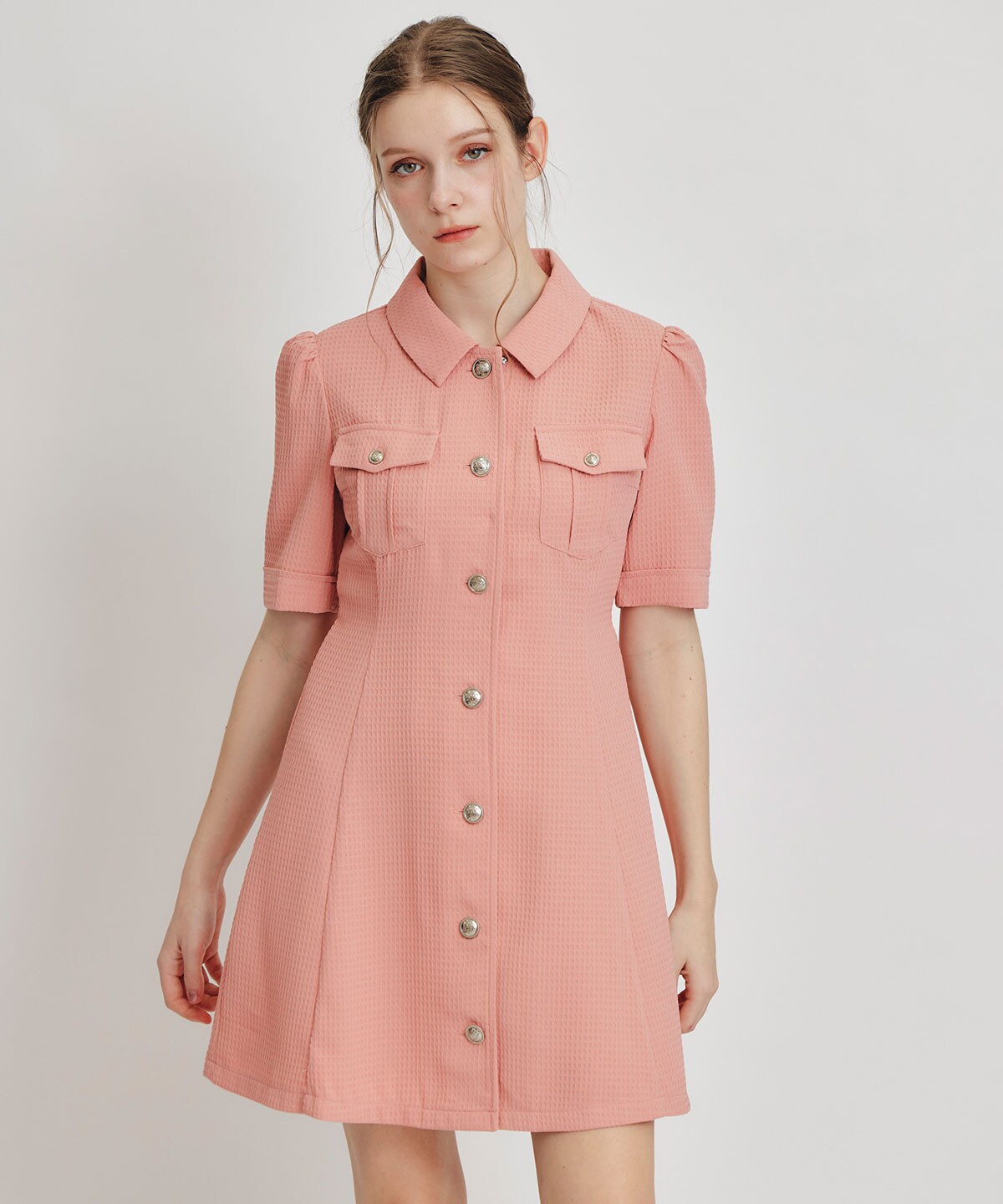 エンブレムボタンワッフルミニシャツワンピース
