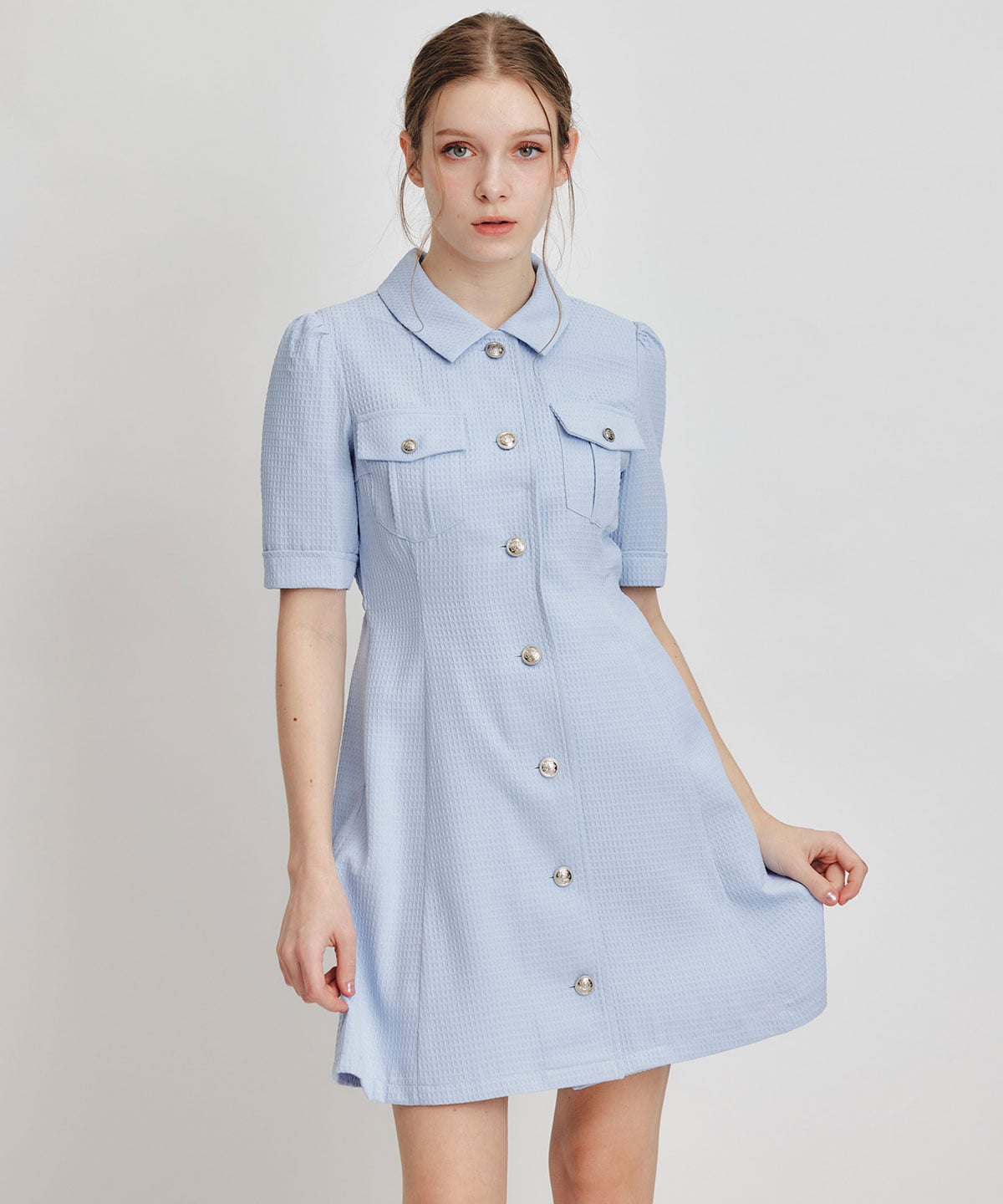 エンブレムボタンワッフルミニシャツワンピース