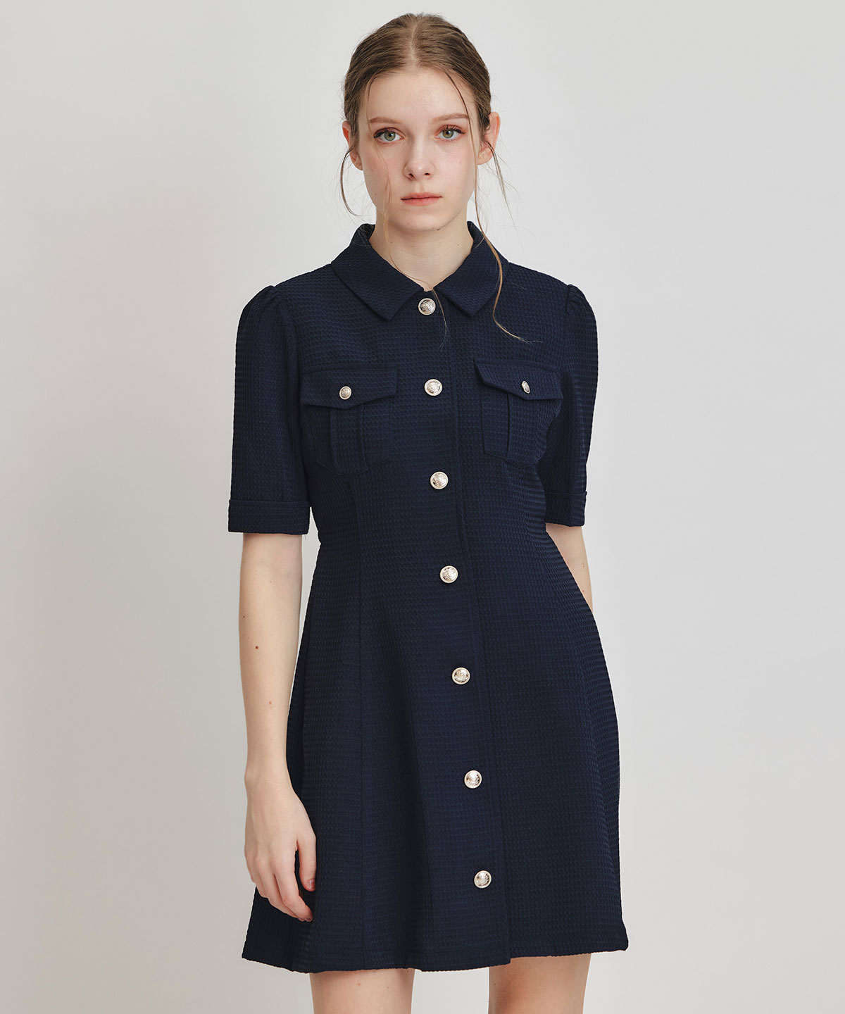 エンブレムボタンワッフルミニシャツワンピース