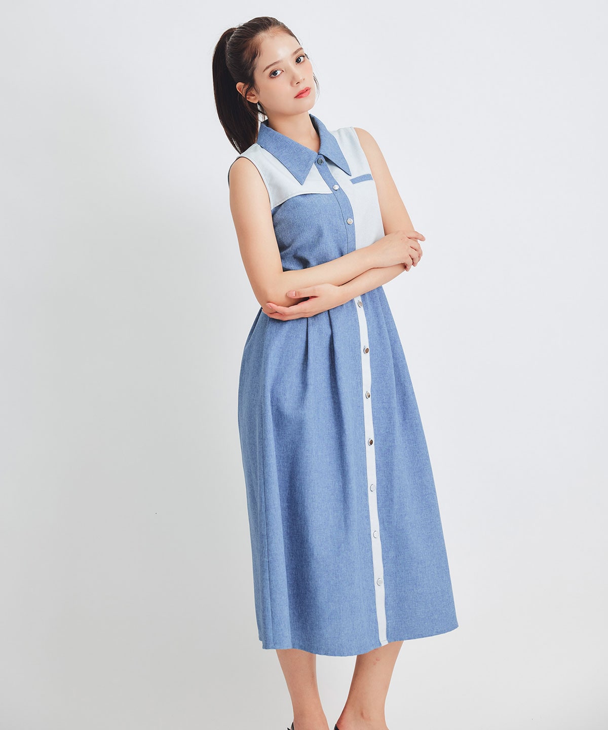 バイカラーノースリーブフレアロングシャツワンピース