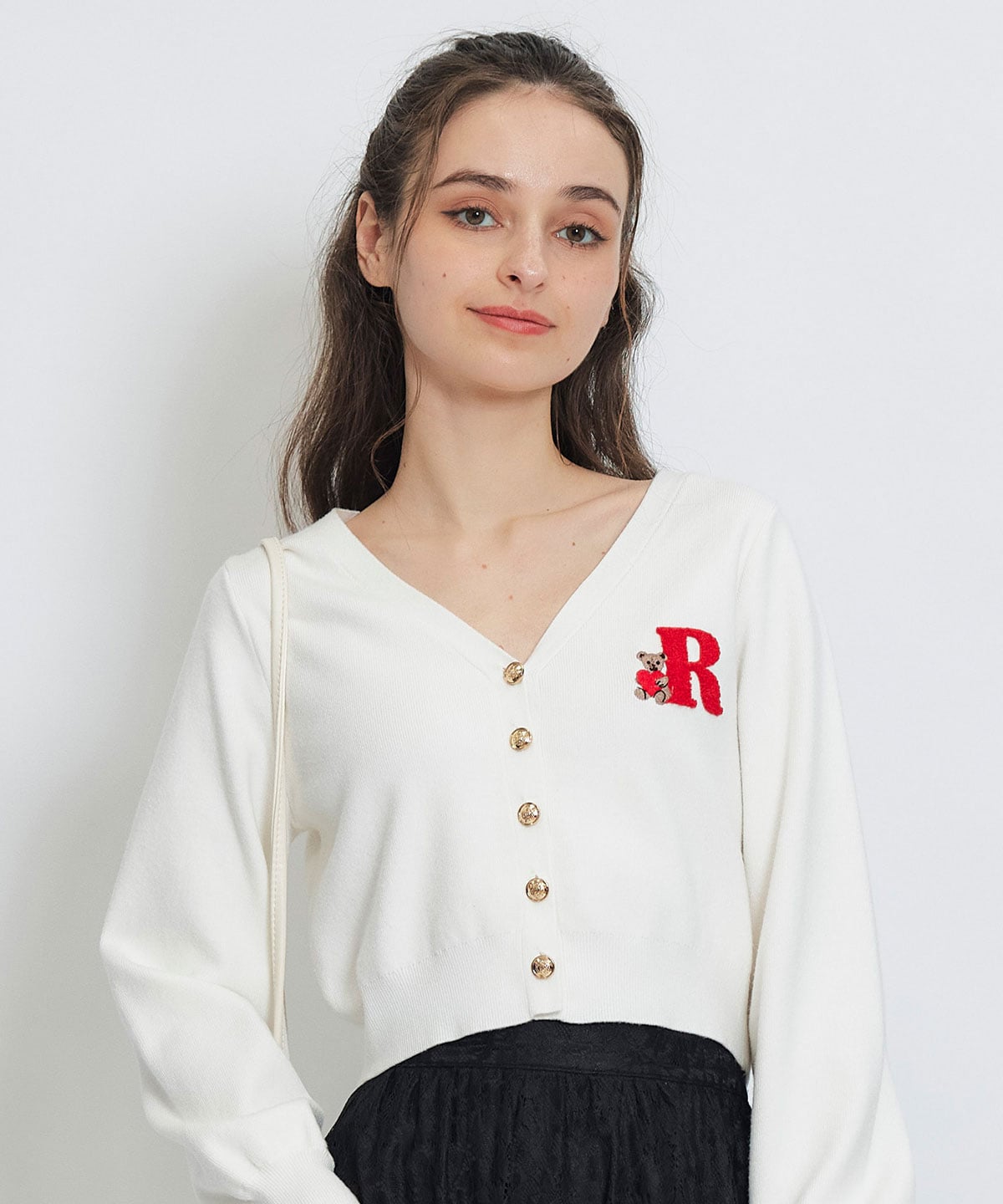 【2/13(金) 昼12時発売開始】AzelyハートVネックカーディガン