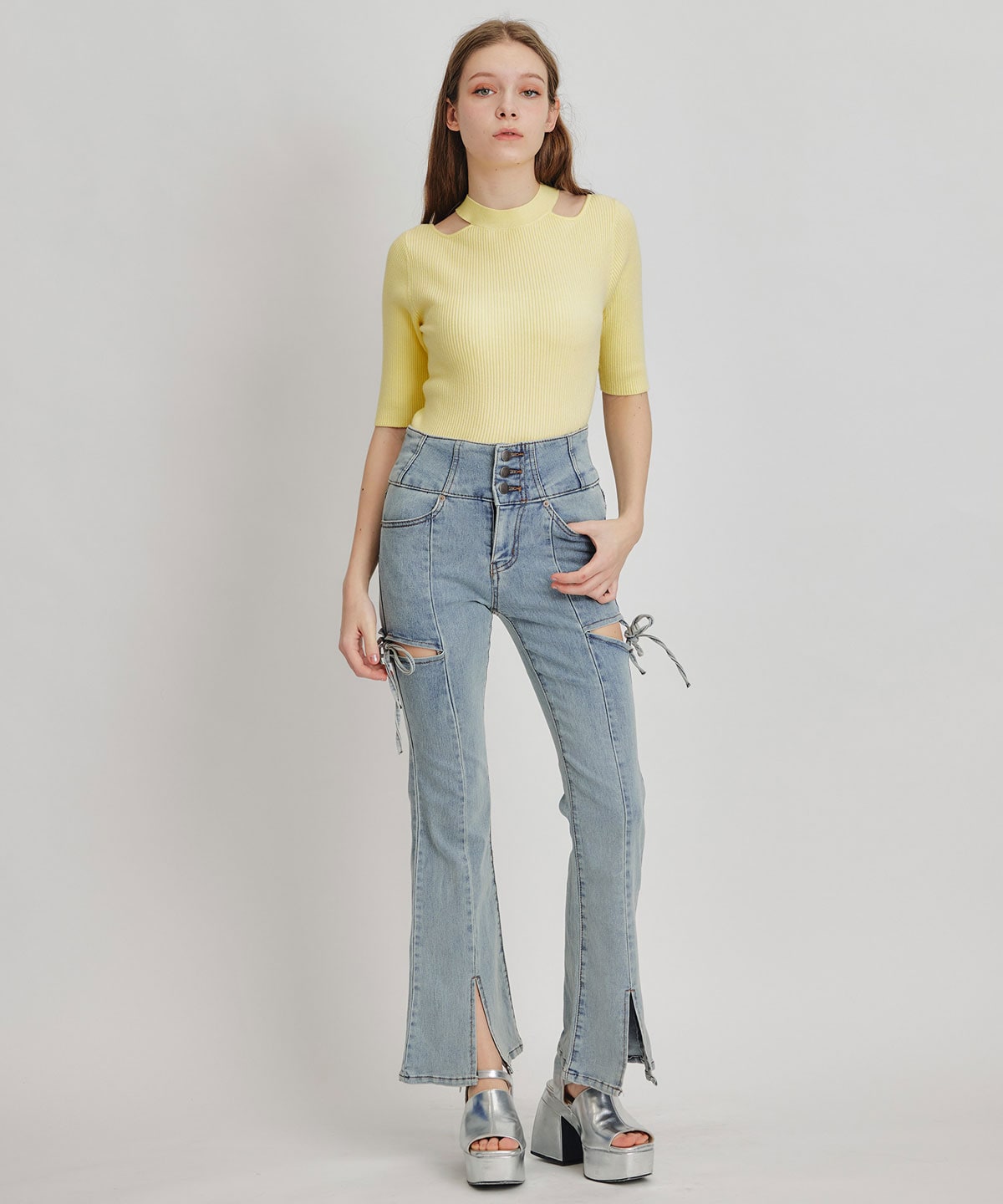 カットアウトハーフスリーブニットプルオーバー