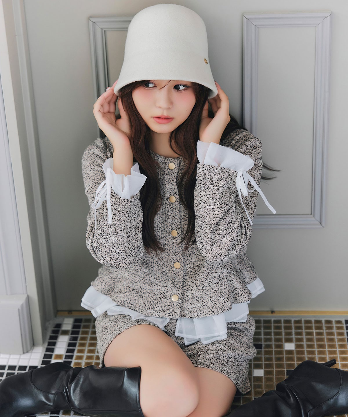 【=LOVE 大場花菜さん着用】ペプラムデザインツイードライクニットジャケット×ショートパンツセットアップ