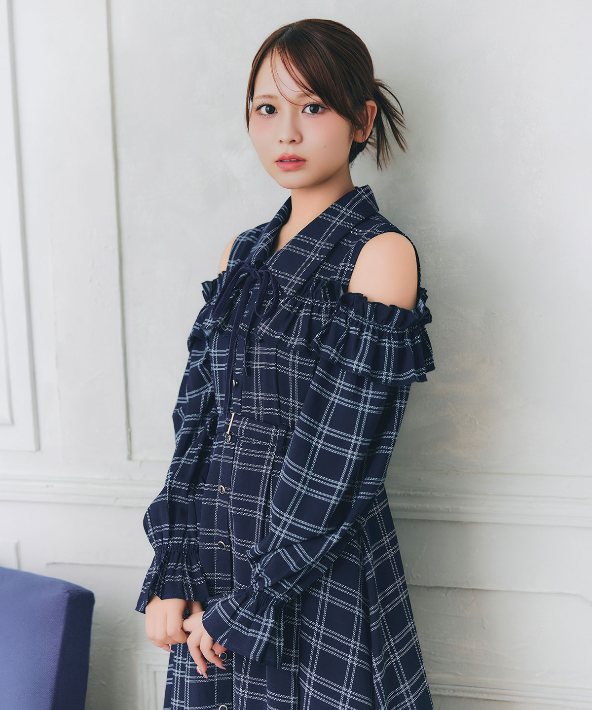 【=LOVE 大場花菜さん着用】フリルチェックオープンショルダーリボンタイロングフリルワンピース