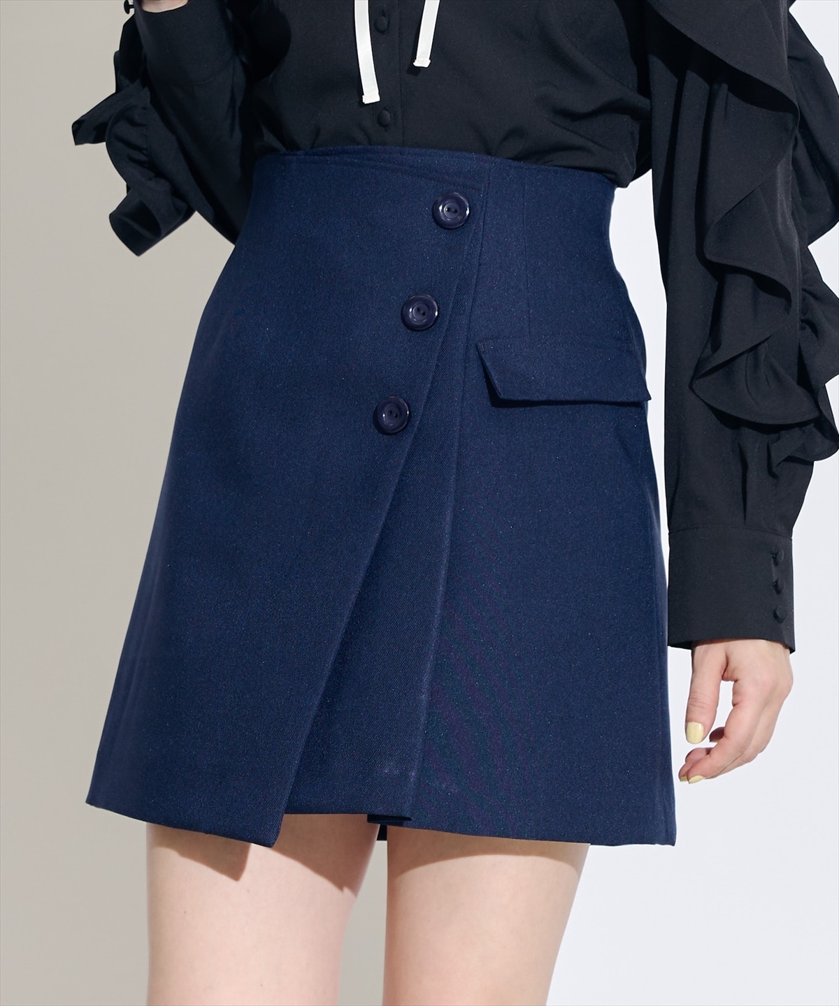 ラップ風セミフレアミニスカート