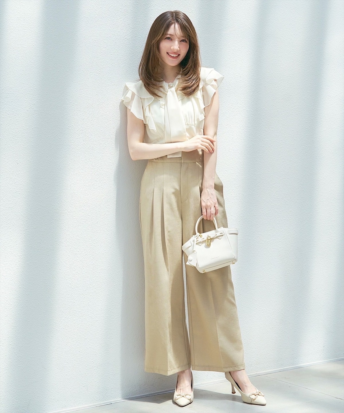 ツータック美シルエットワイドパンツ
