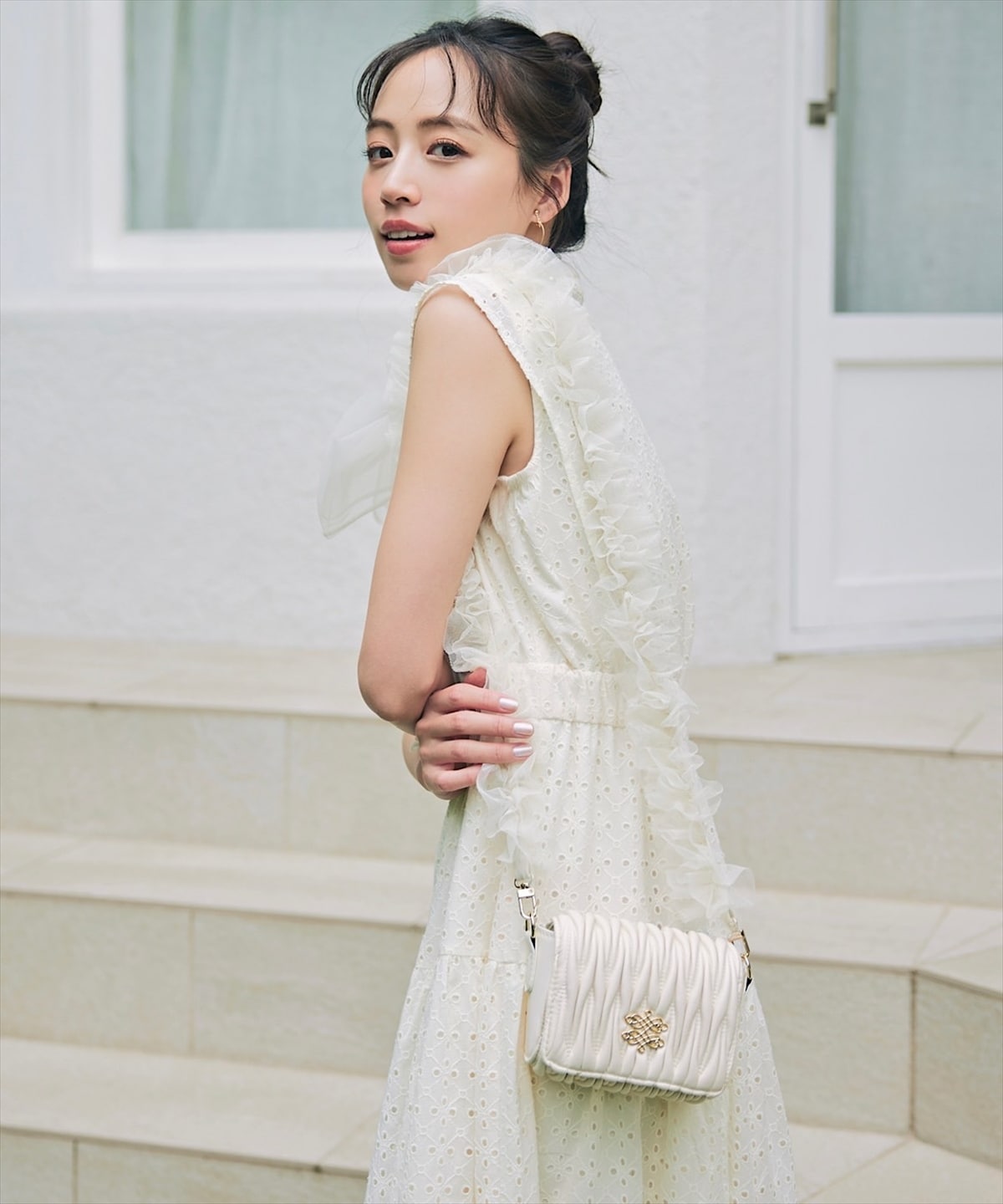 アイレットレース×チュールボウタイワンピース