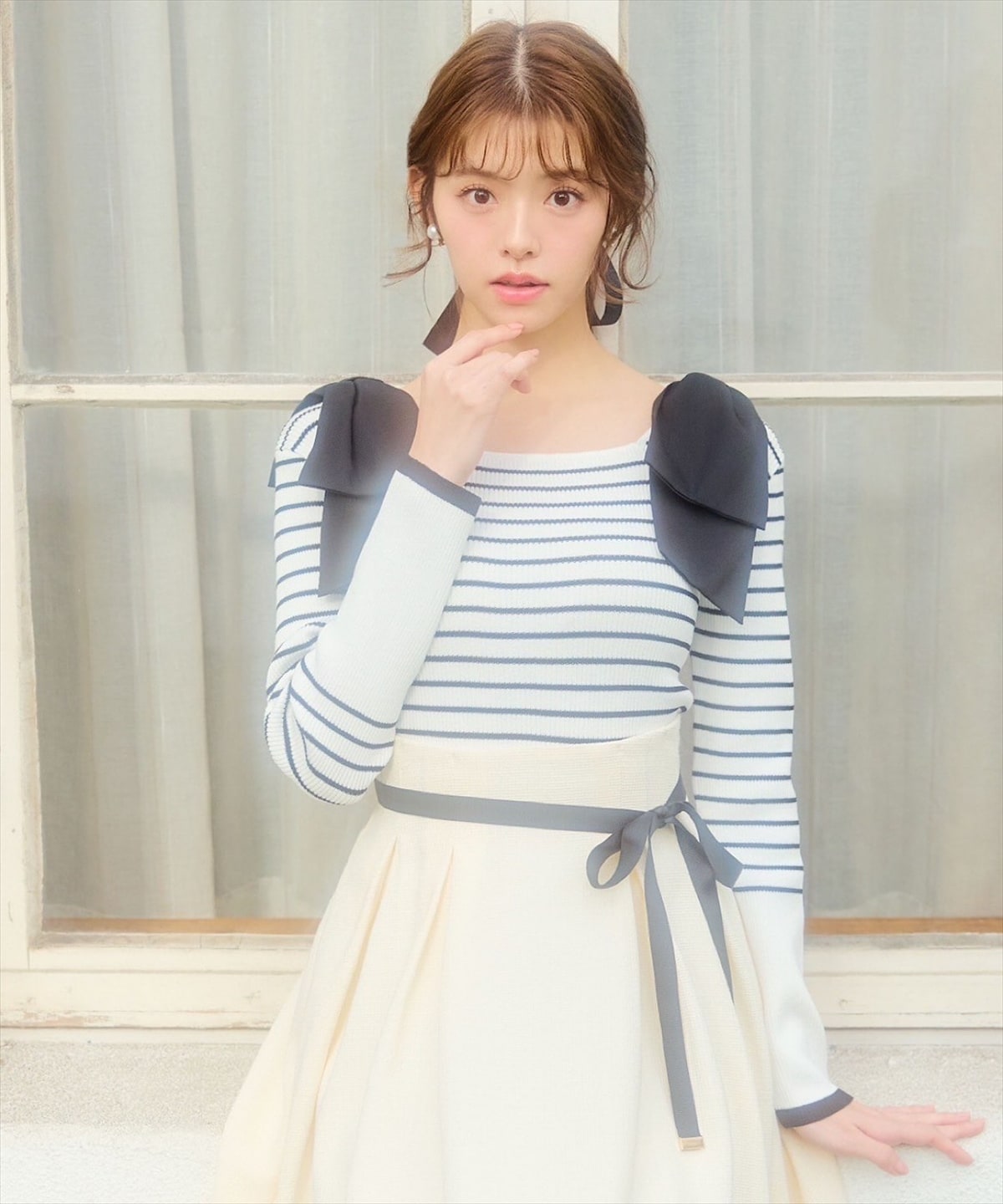 異素材ショルダーリボンスクエアネックニットプルオーバー