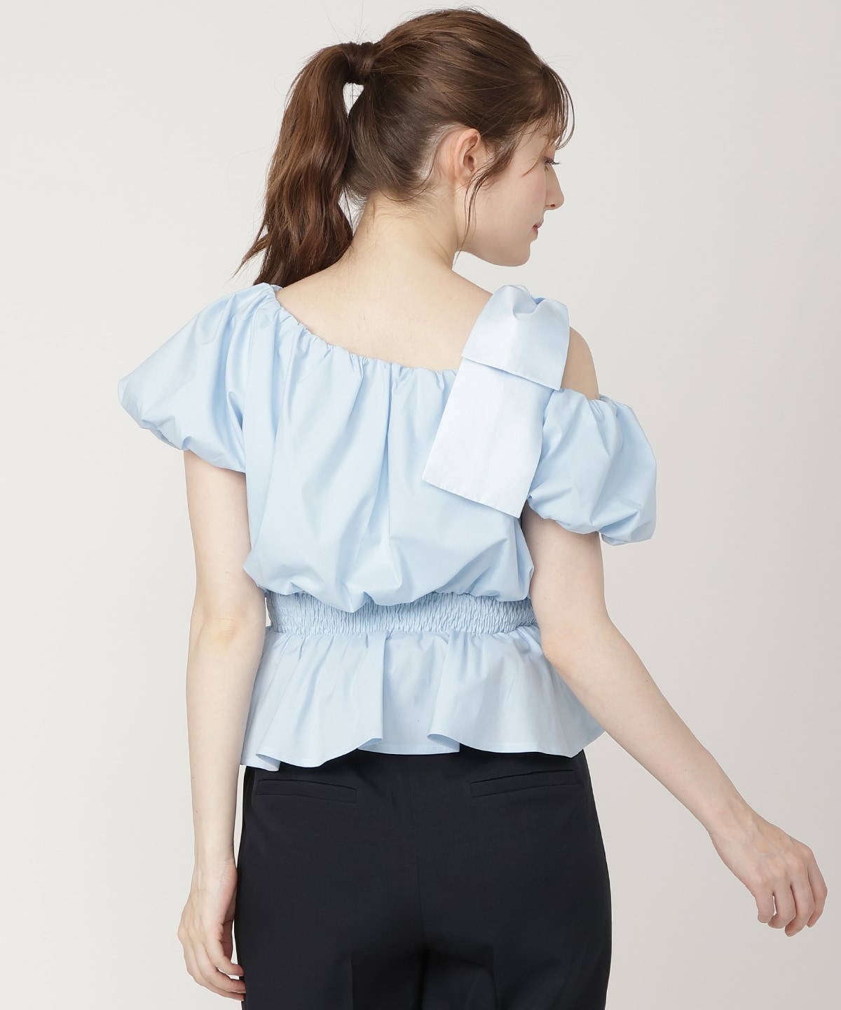 【5/29発売】バルーンオフショルペプラムブラウス